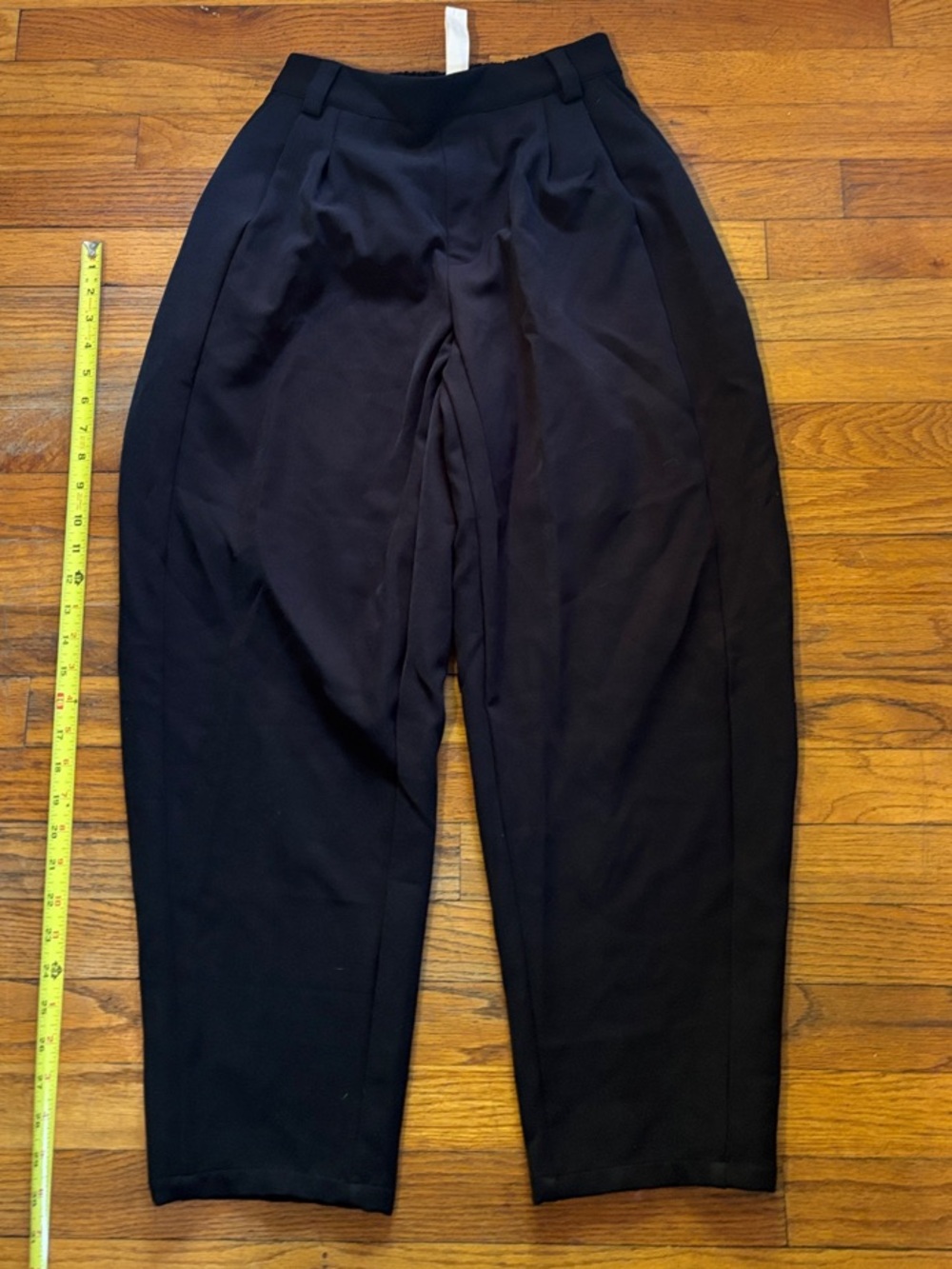 HALARA Black Tapered High-Waist Pants Barrel pants